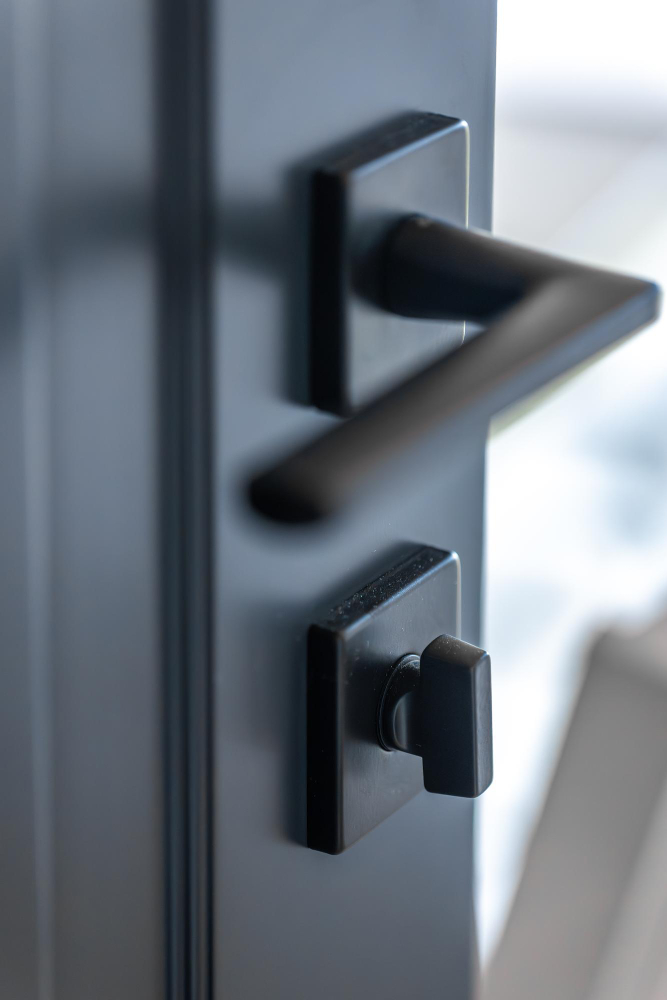Porte blindée haute sécurité installée par un artisan menuisier